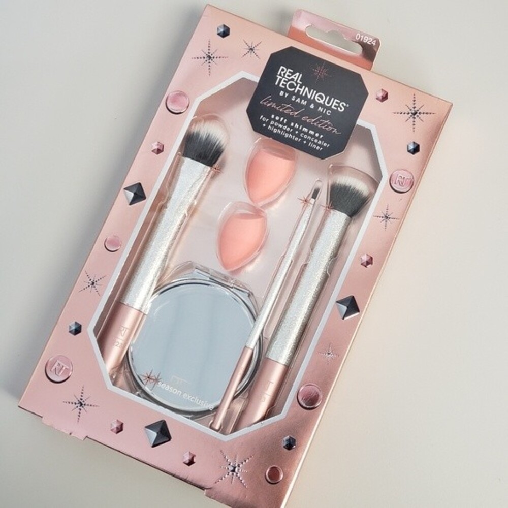 NEW Real Techniques Limited Edition Brush & Sponge Set